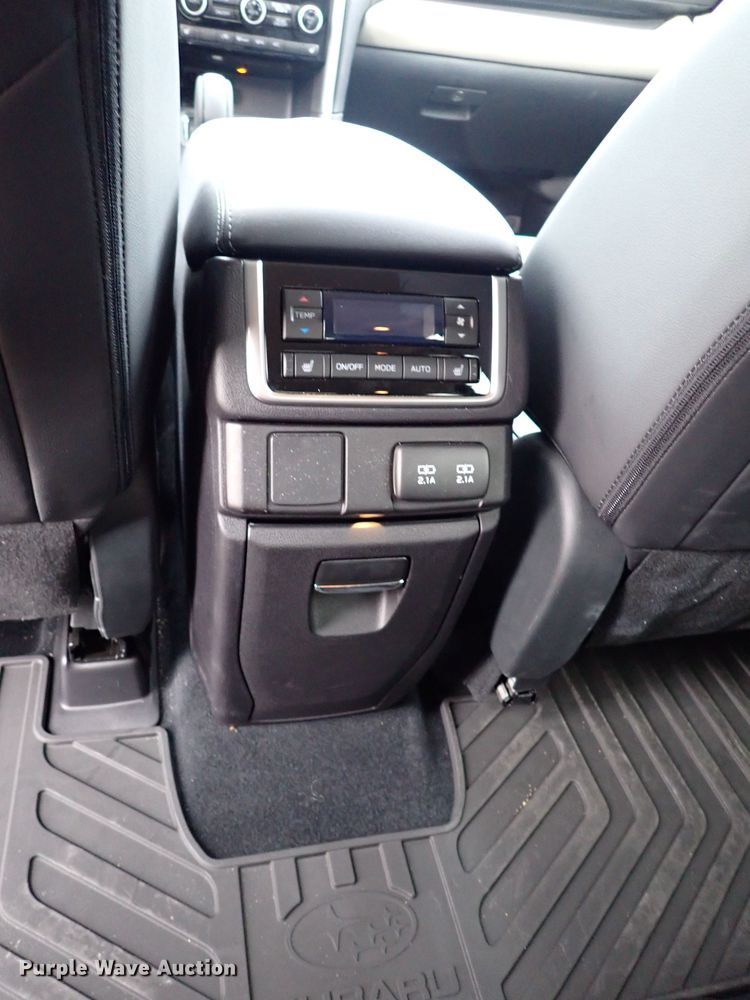 image for item IS9375 2021 Subaru Ascent Limited