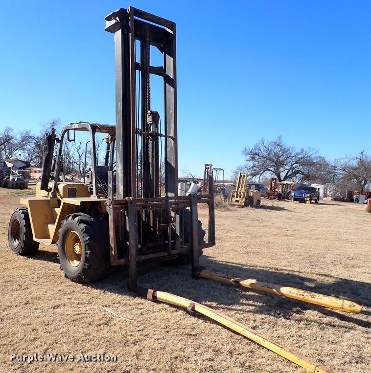 image for item IS9378 Caterpillar  forklift