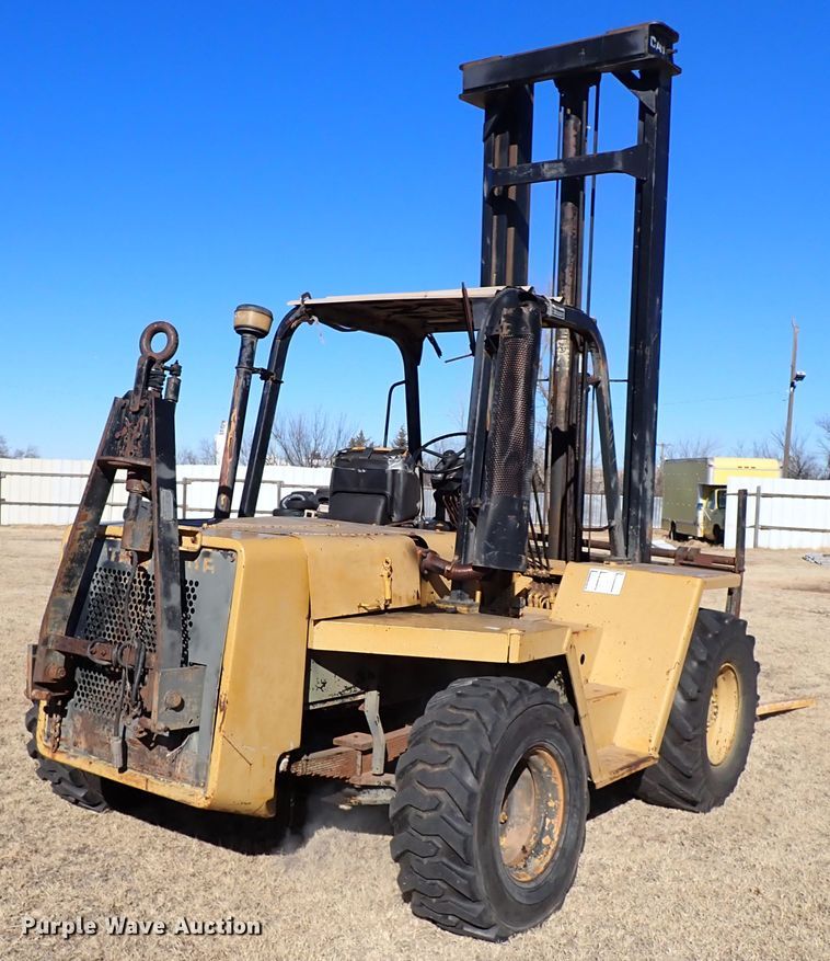 image for item IS9378 Caterpillar  forklift