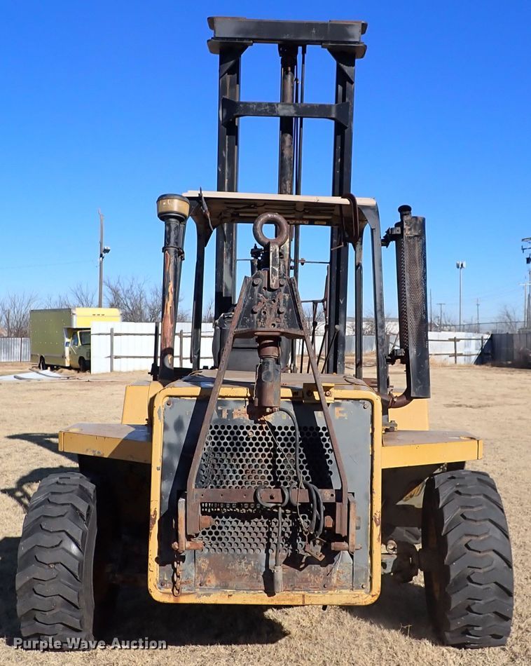 image for item IS9378 Caterpillar  forklift