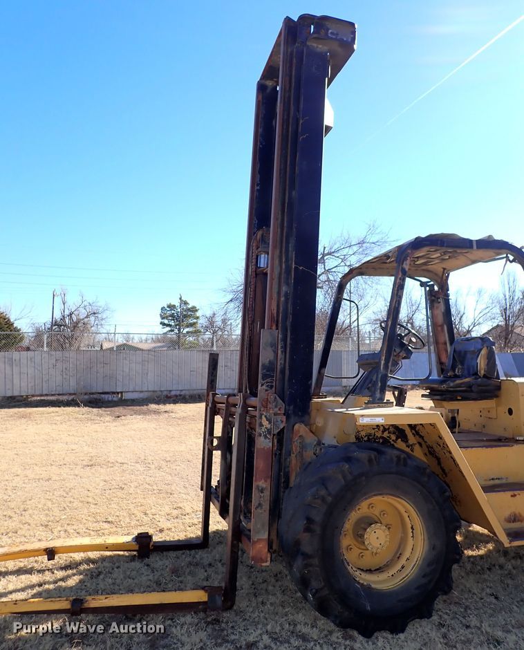 image for item IS9378 Caterpillar  forklift