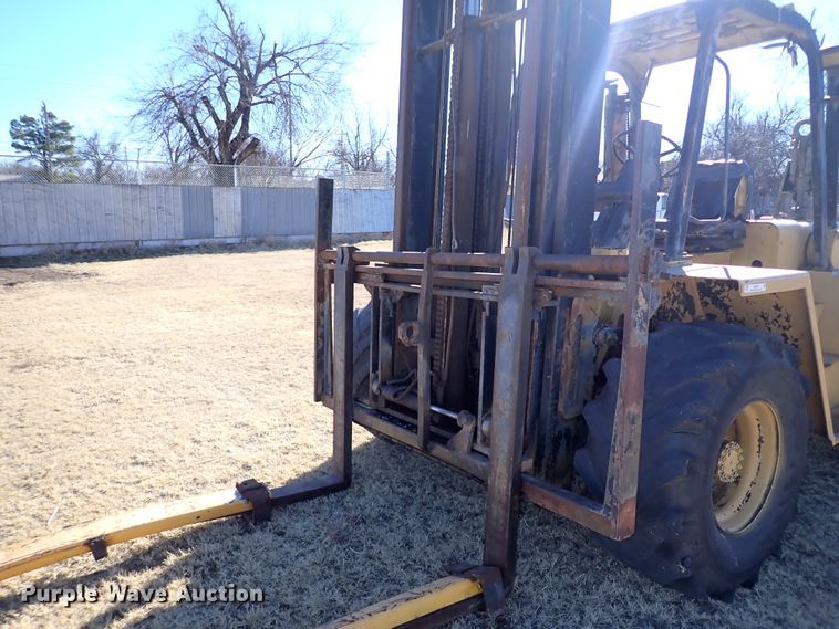 image for item IS9378 Caterpillar  forklift