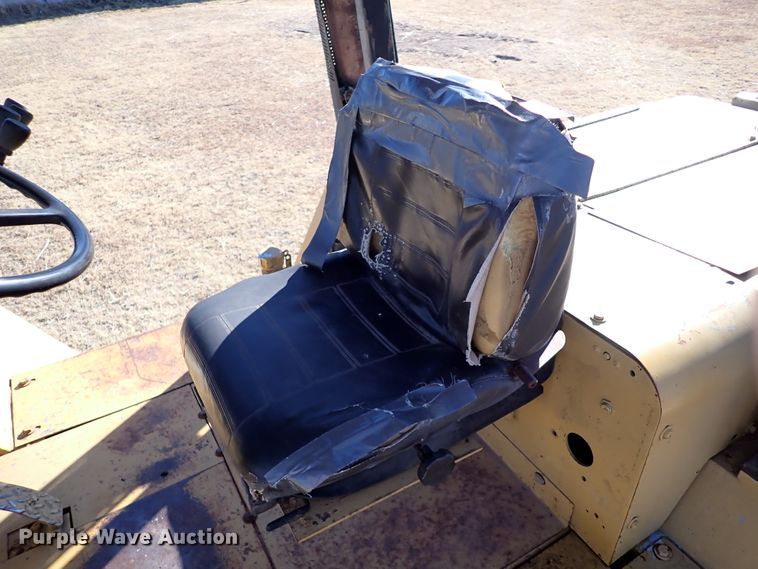 image for item IS9378 Caterpillar  forklift