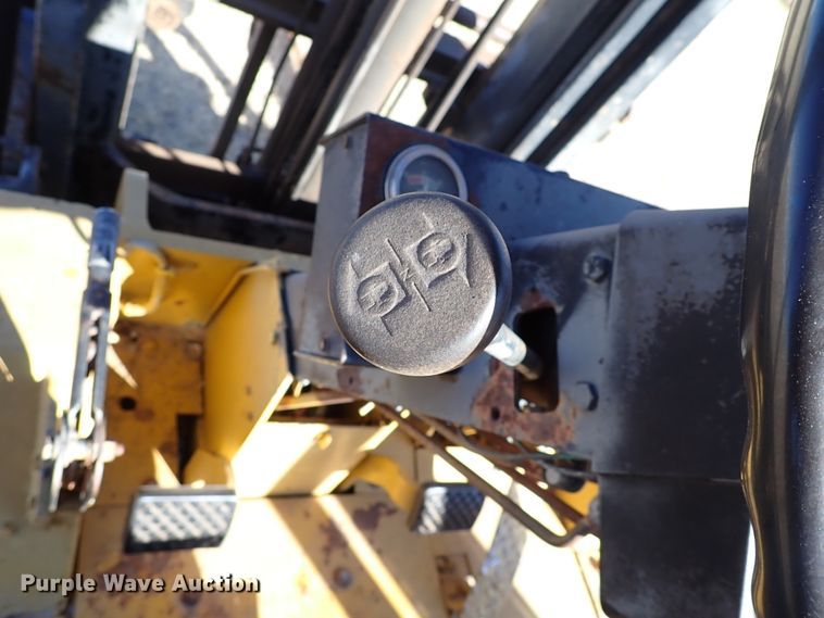 image for item IS9378 Caterpillar  forklift