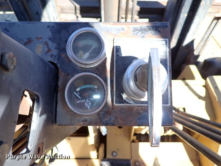 image for item IS9378 Caterpillar  forklift