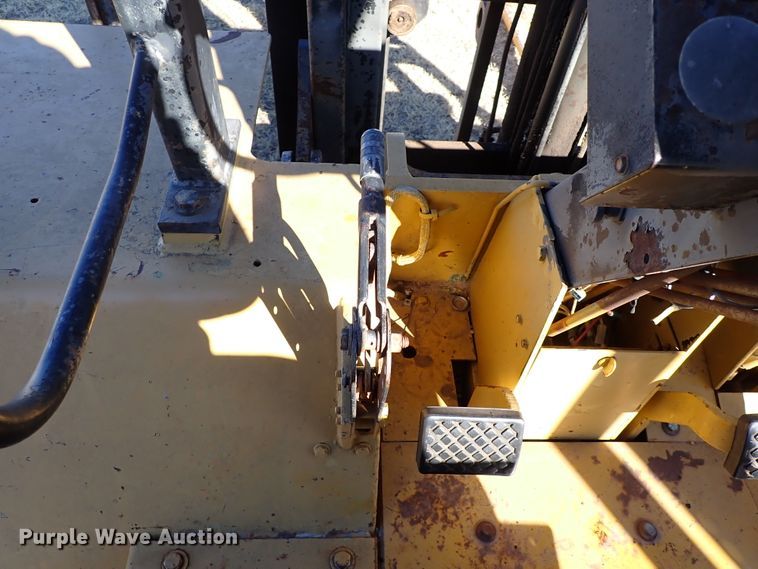 image for item IS9378 Caterpillar  forklift