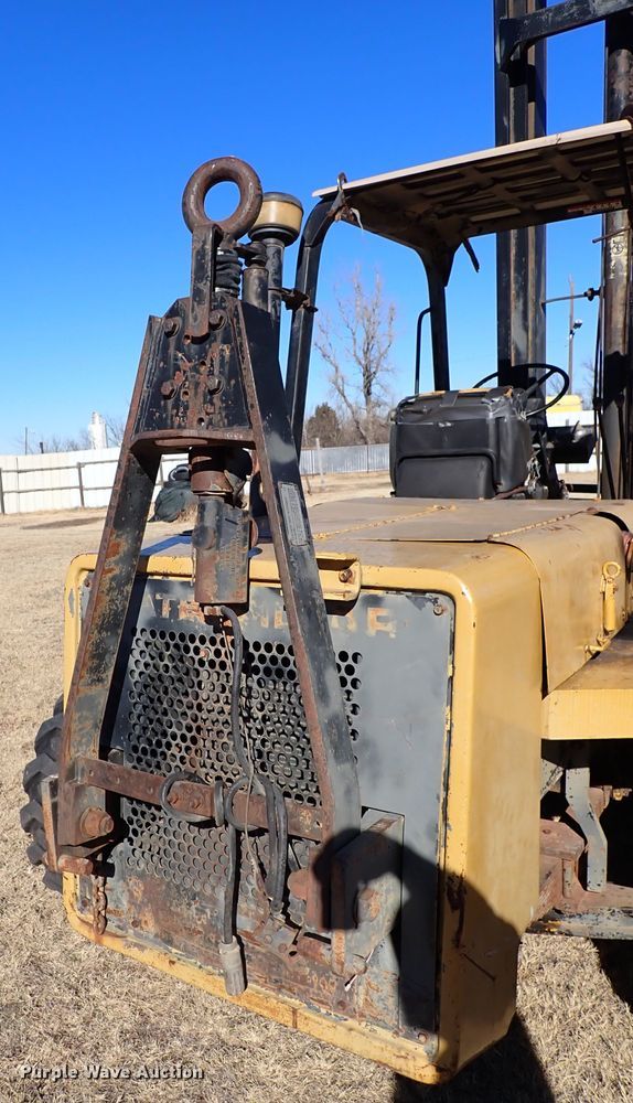 image for item IS9378 Caterpillar  forklift