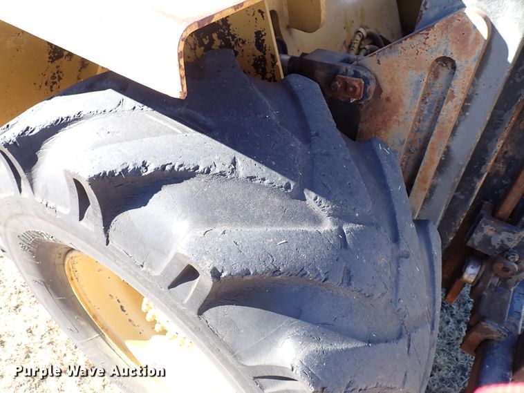 image for item IS9378 Caterpillar  forklift