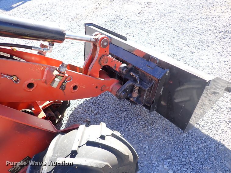 image for item IS9380 2010 Ditch Witch Zahn R300  compact utility loader