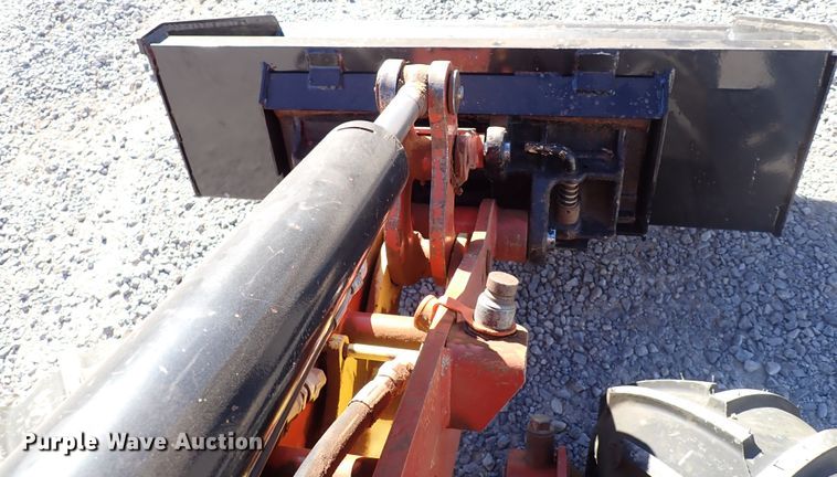 image for item IS9380 2010 Ditch Witch Zahn R300  compact utility loader