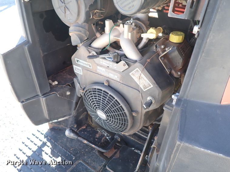 image for item IS9380 2010 Ditch Witch Zahn R300  compact utility loader