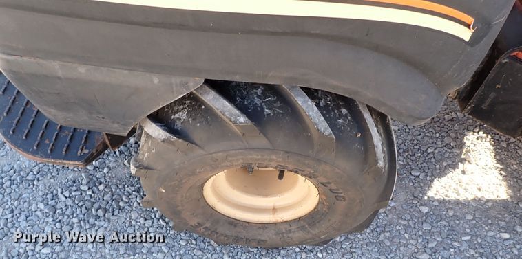 image for item IS9380 2010 Ditch Witch Zahn R300  compact utility loader