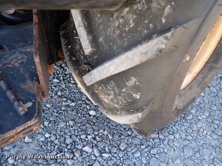 image for item IS9380 2010 Ditch Witch Zahn R300  compact utility loader