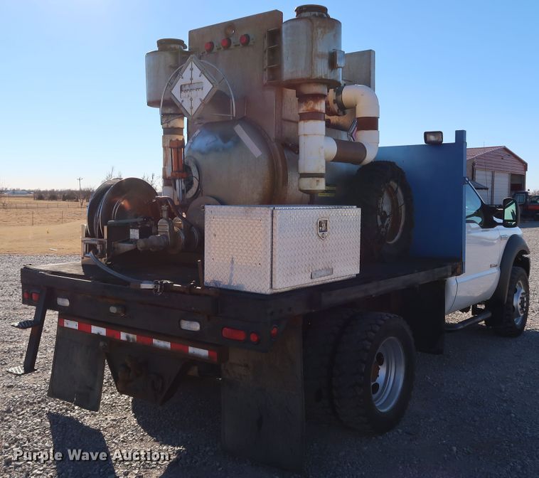 image for item IY9056 2006 Ford F550 Super Duty XL  flatbed truck