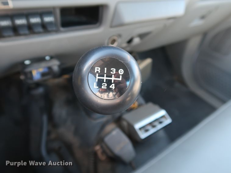 image for item IY9056 2006 Ford F550 Super Duty XL  flatbed truck