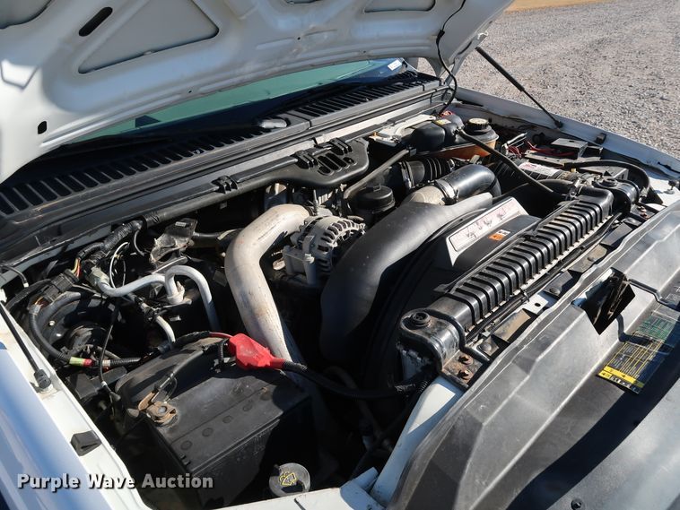 image for item IY9056 2006 Ford F550 Super Duty XL  flatbed truck