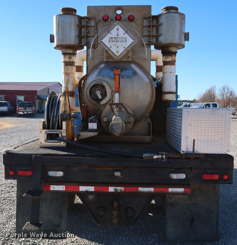 image for item IY9056 2006 Ford F550 Super Duty XL  flatbed truck