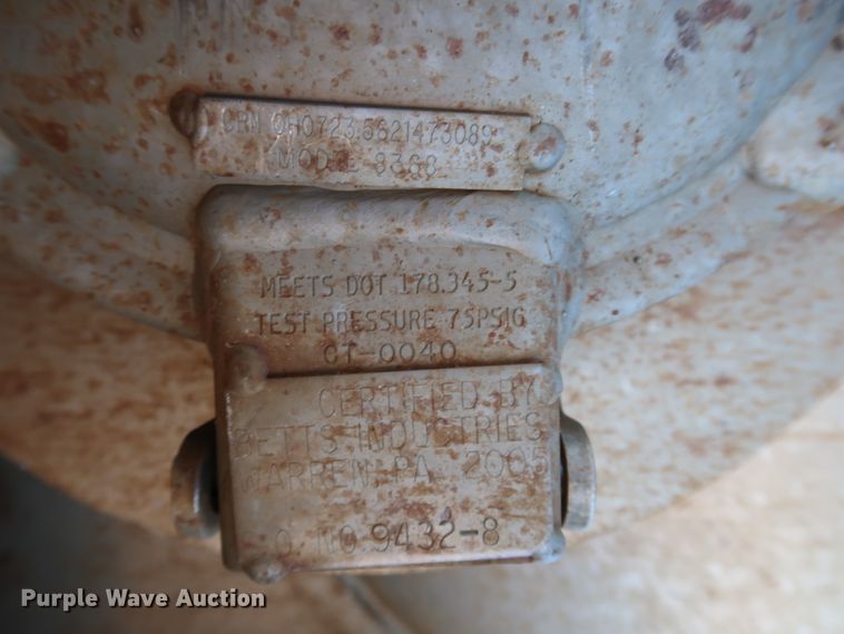 image for item IY9056 2006 Ford F550 Super Duty XL  flatbed truck