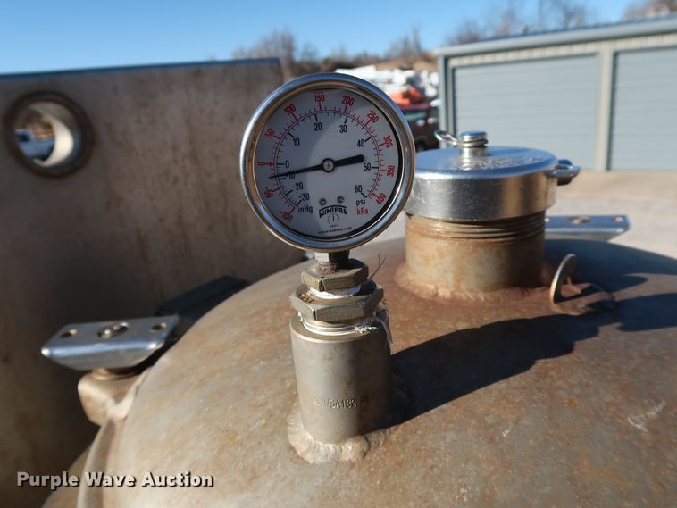 image for item IY9056 2006 Ford F550 Super Duty XL  flatbed truck