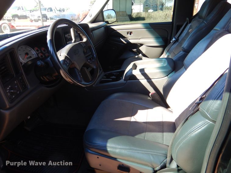 image for item JD9454 2004 Chevrolet Silverado 1500  Joe Gibbs Performance Ext. Cab pickup truck