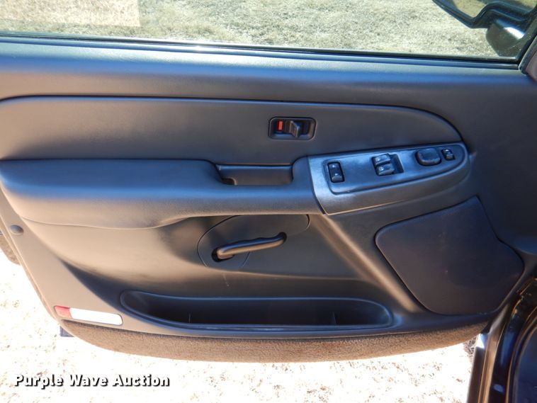 image for item JD9454 2004 Chevrolet Silverado 1500  Joe Gibbs Performance Ext. Cab pickup truck