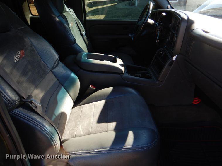 image for item JD9454 2004 Chevrolet Silverado 1500  Joe Gibbs Performance Ext. Cab pickup truck