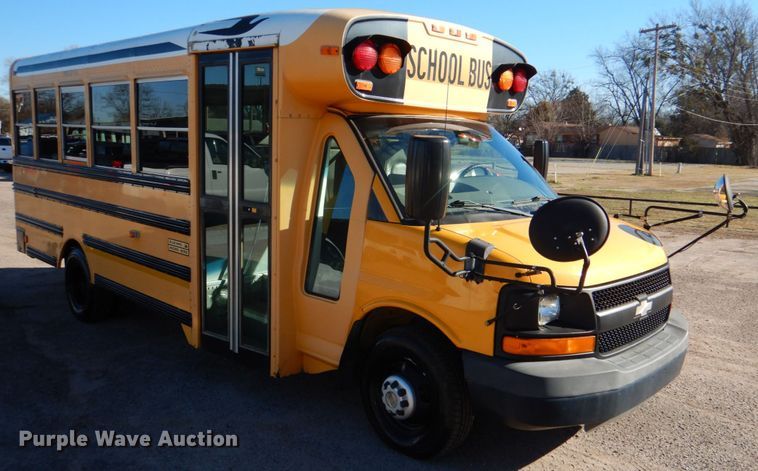 image for item JD9460 2009 Chevrolet Express 3500  school bus