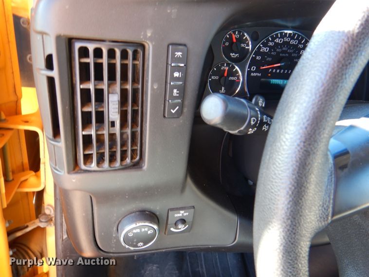 image for item JD9460 2009 Chevrolet Express 3500  school bus