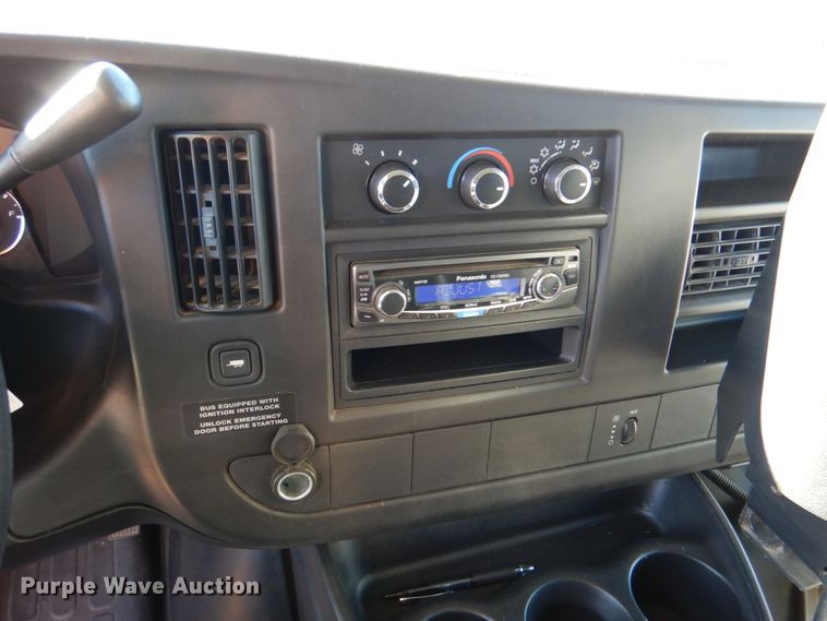 image for item JD9460 2009 Chevrolet Express 3500  school bus