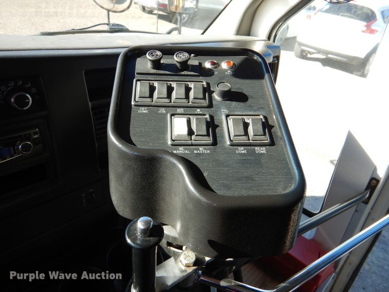 image for item JD9460 2009 Chevrolet Express 3500  school bus