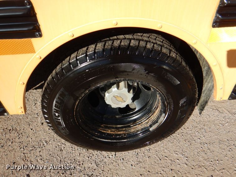 image for item JD9460 2009 Chevrolet Express 3500  school bus