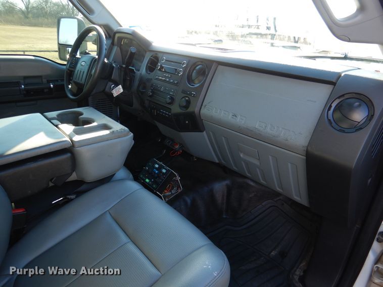 image for item JD9461 2012 Ford F550 Super Duty XL  utility / service truck