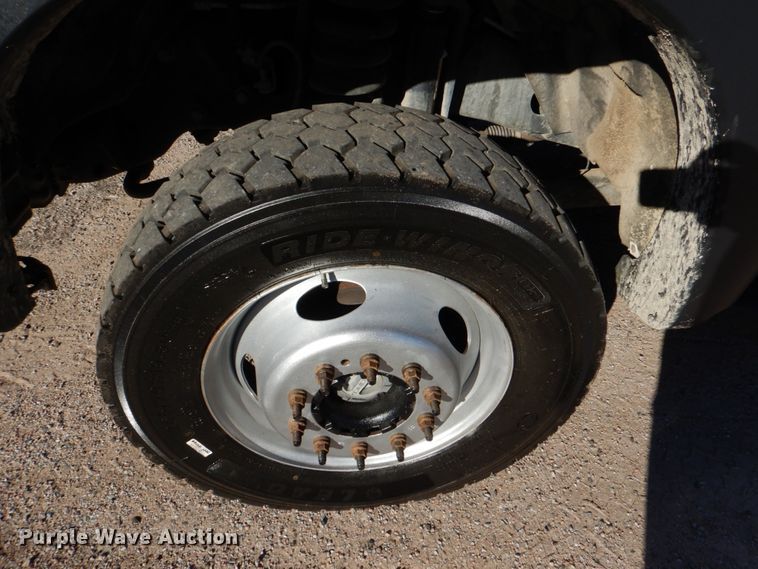 image for item JD9461 2012 Ford F550 Super Duty XL  utility / service truck