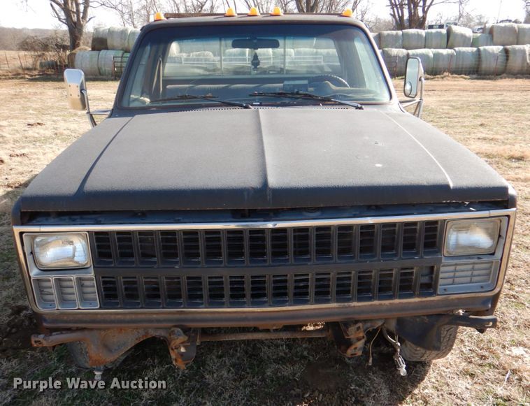 image for item JD9468 1981 Chevrolet C3500  rollback truck