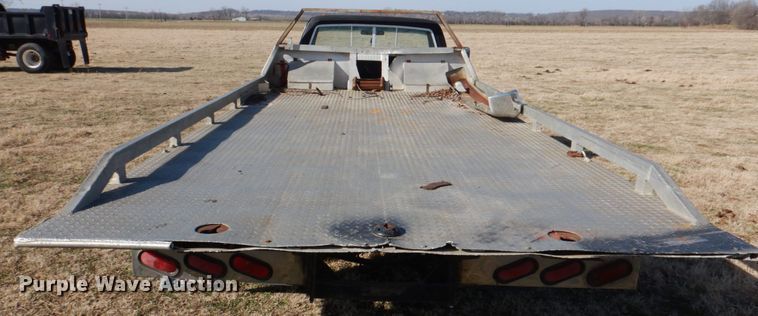 image for item JD9468 1981 Chevrolet C3500  rollback truck