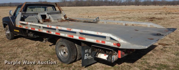 image for item JD9468 1981 Chevrolet C3500  rollback truck