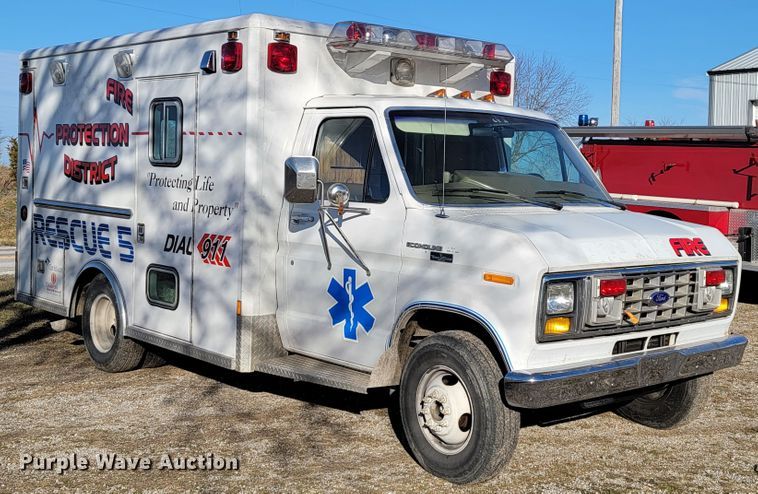 image for item JE9113 1988 Ford E350  ambulance