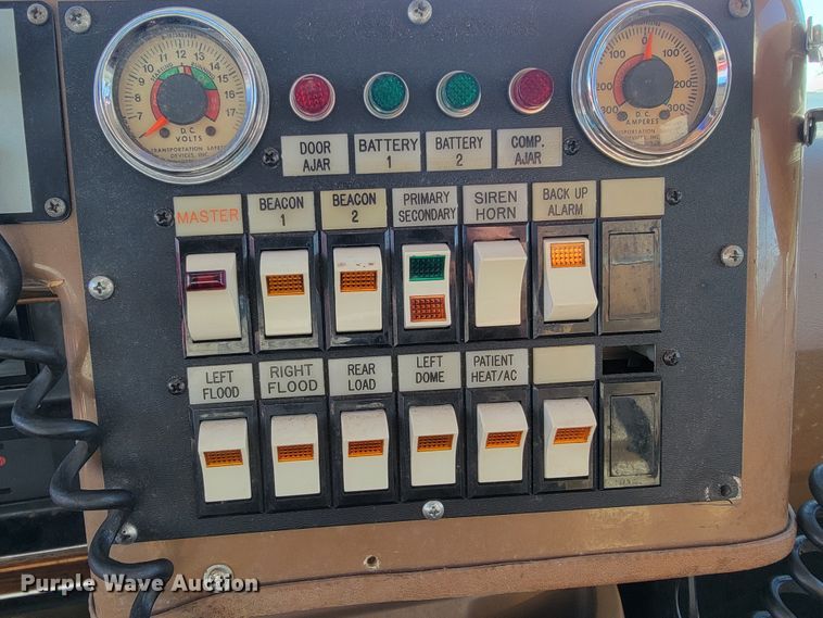 image for item JE9113 1988 Ford E350  ambulance