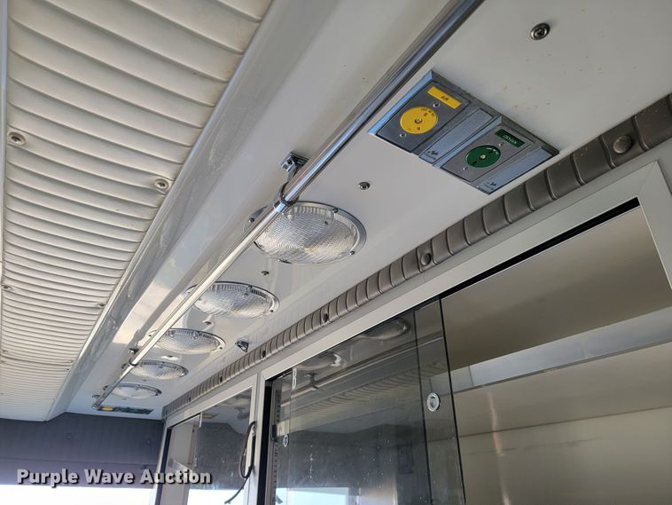 image for item JE9113 1988 Ford E350  ambulance