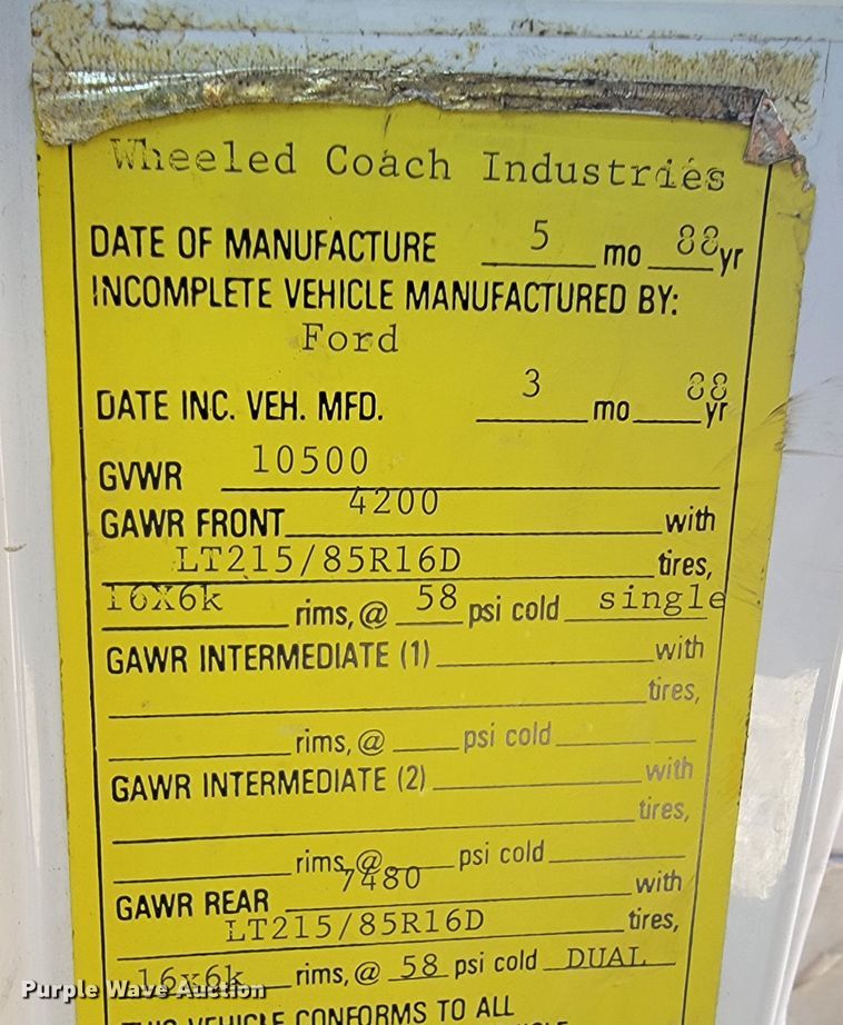 image for item JE9113 1988 Ford E350  ambulance