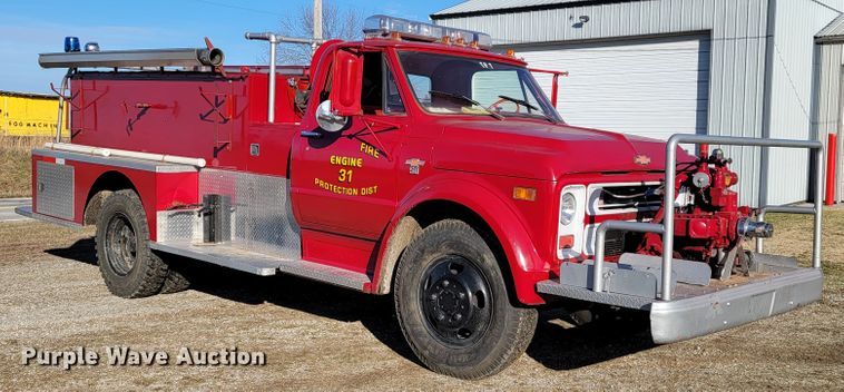 image for item JE9114 Chevrolet C50  pumper fire truck