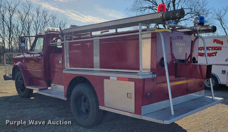 image for item JE9114 Chevrolet C50  pumper fire truck