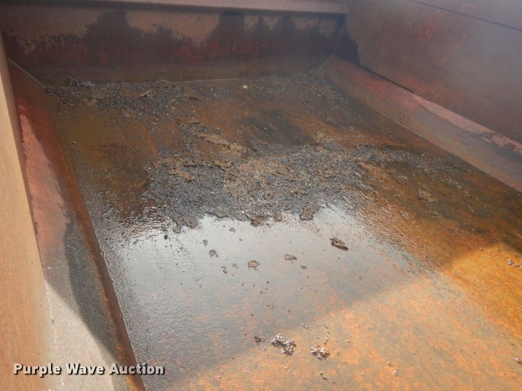 image for item JG9068 2003 International WorkStar 7400  Crew Cab dump truck