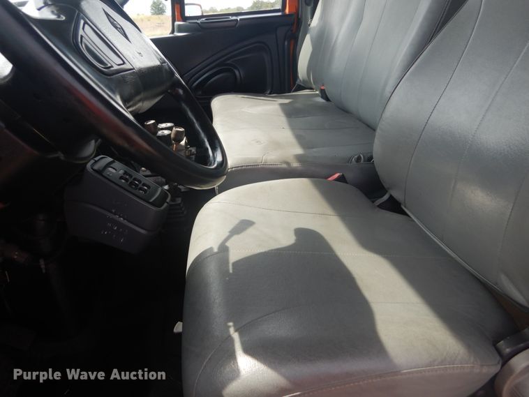 image for item JG9068 2003 International WorkStar 7400  Crew Cab dump truck