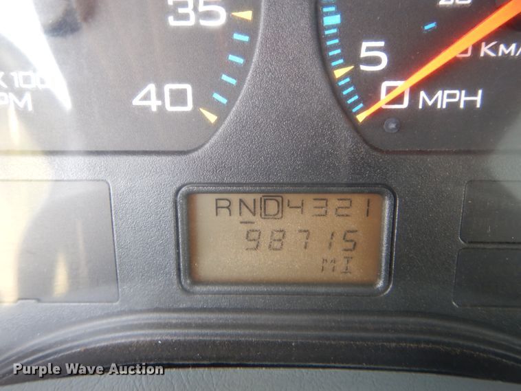 image for item JG9068 2003 International WorkStar 7400  Crew Cab dump truck