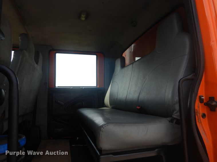 image for item JG9068 2003 International WorkStar 7400  Crew Cab dump truck