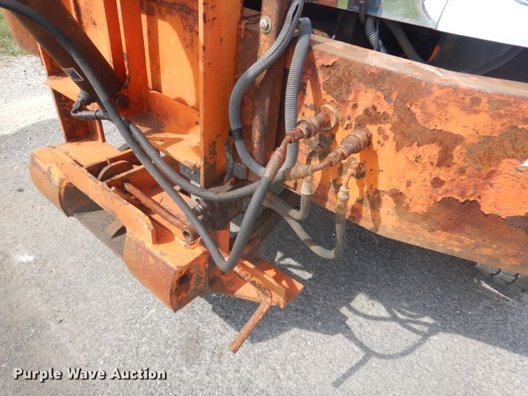 image for item JG9068 2003 International WorkStar 7400  Crew Cab dump truck