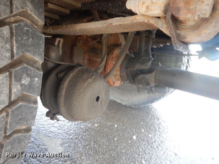 image for item JG9068 2003 International WorkStar 7400  Crew Cab dump truck