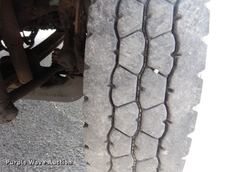 image for item JG9068 2003 International WorkStar 7400  Crew Cab dump truck