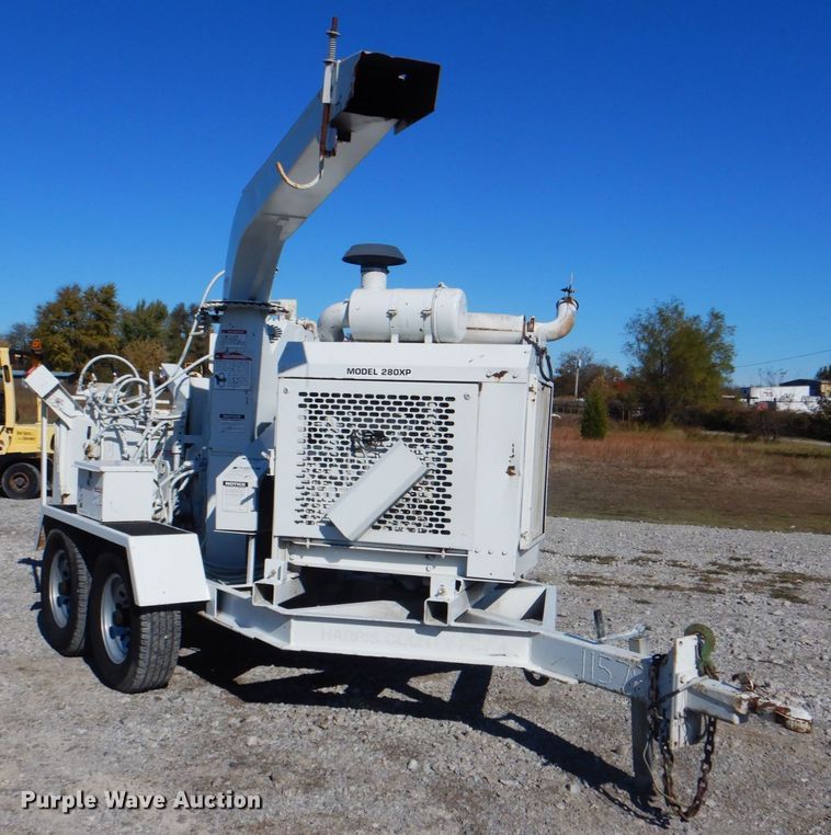 image for item JN9076 Brush Bandit 280XP  wood chipper